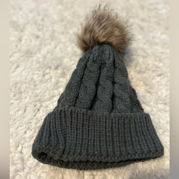 C.C Charcoal Lattice Crossover Stitch Pattern Beanie mom and baby - Picture 7 of 8